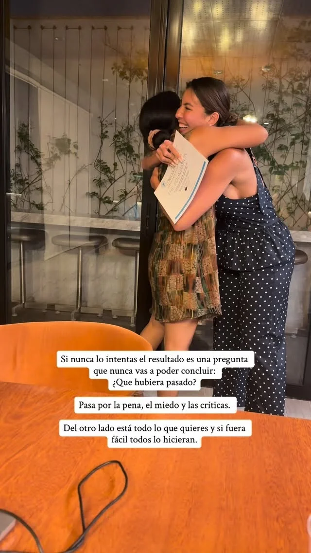 No intentarlo también es una decisión. Y trae una pregunta eterna: “¿Qué hubiera pasado?” Cruza el miedo. Cruza la pena. Cruza las críticas. Del otro lado está tu vida.