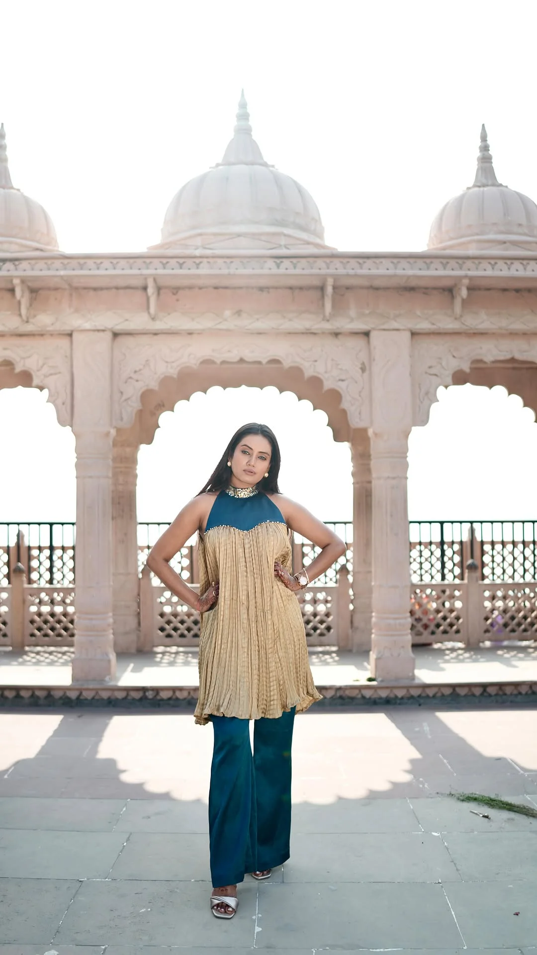 Dressed with a little sparkle and a lot of confidence. ✨ Outfit @label_terchha #aartirajput #ahmedabad #fashion #outfitoftheday #ahmedabadinfluencer