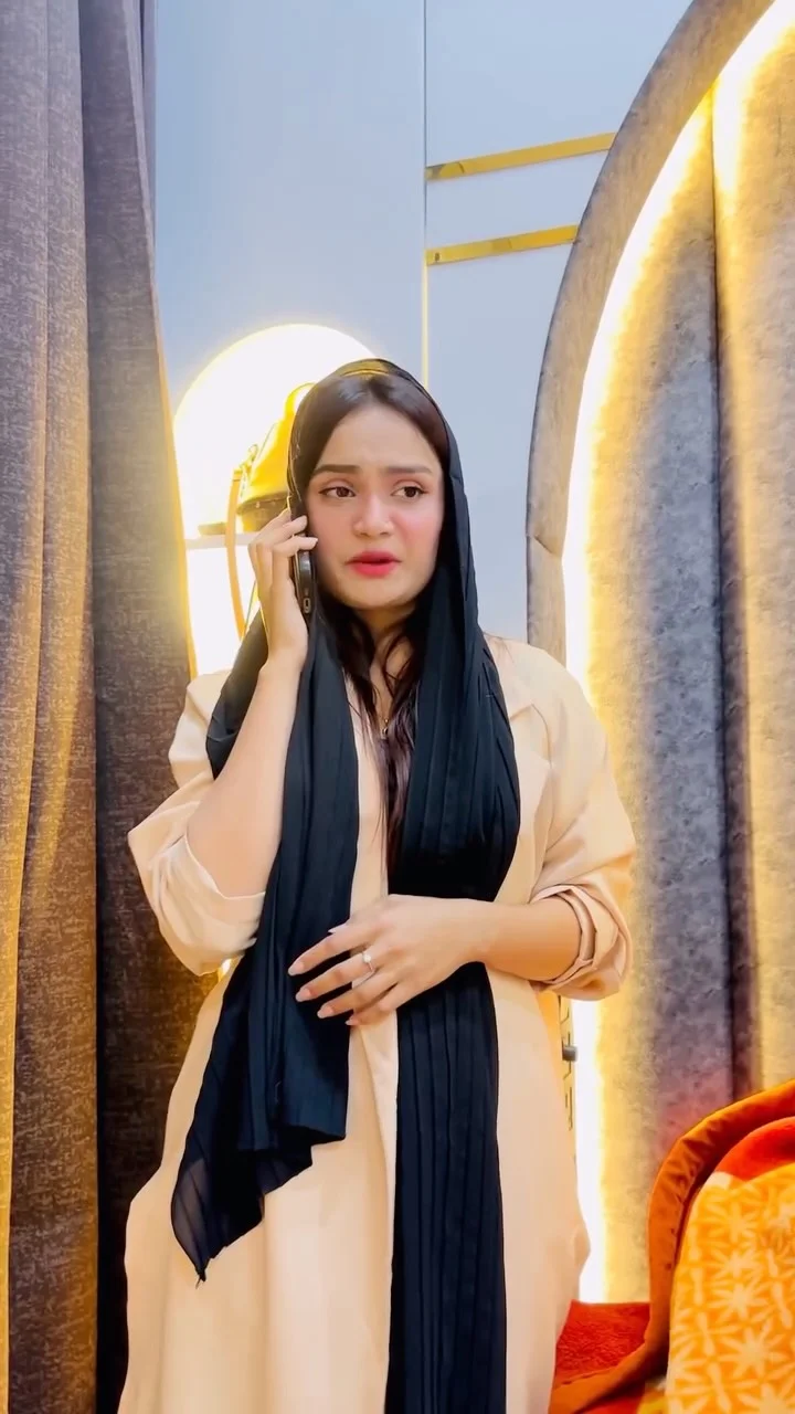 Roza rakhlo . . #abaanakhtar #comedyvideos #its_razika #ramzanmubarak