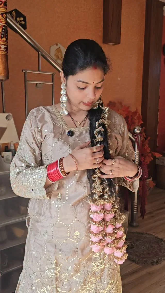 Comment link #viral #abhiksha #saree #desigirl #reel