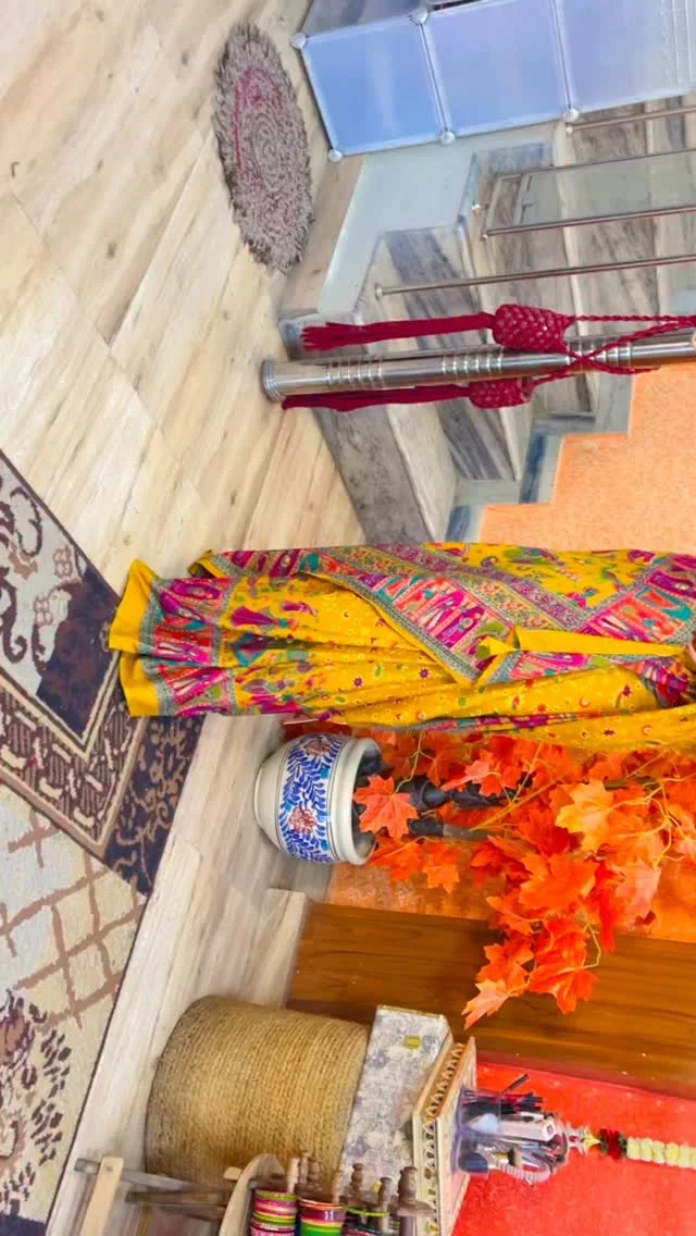 Sabse pyara hai #abhiksha #viral #saree #desigirl #reel