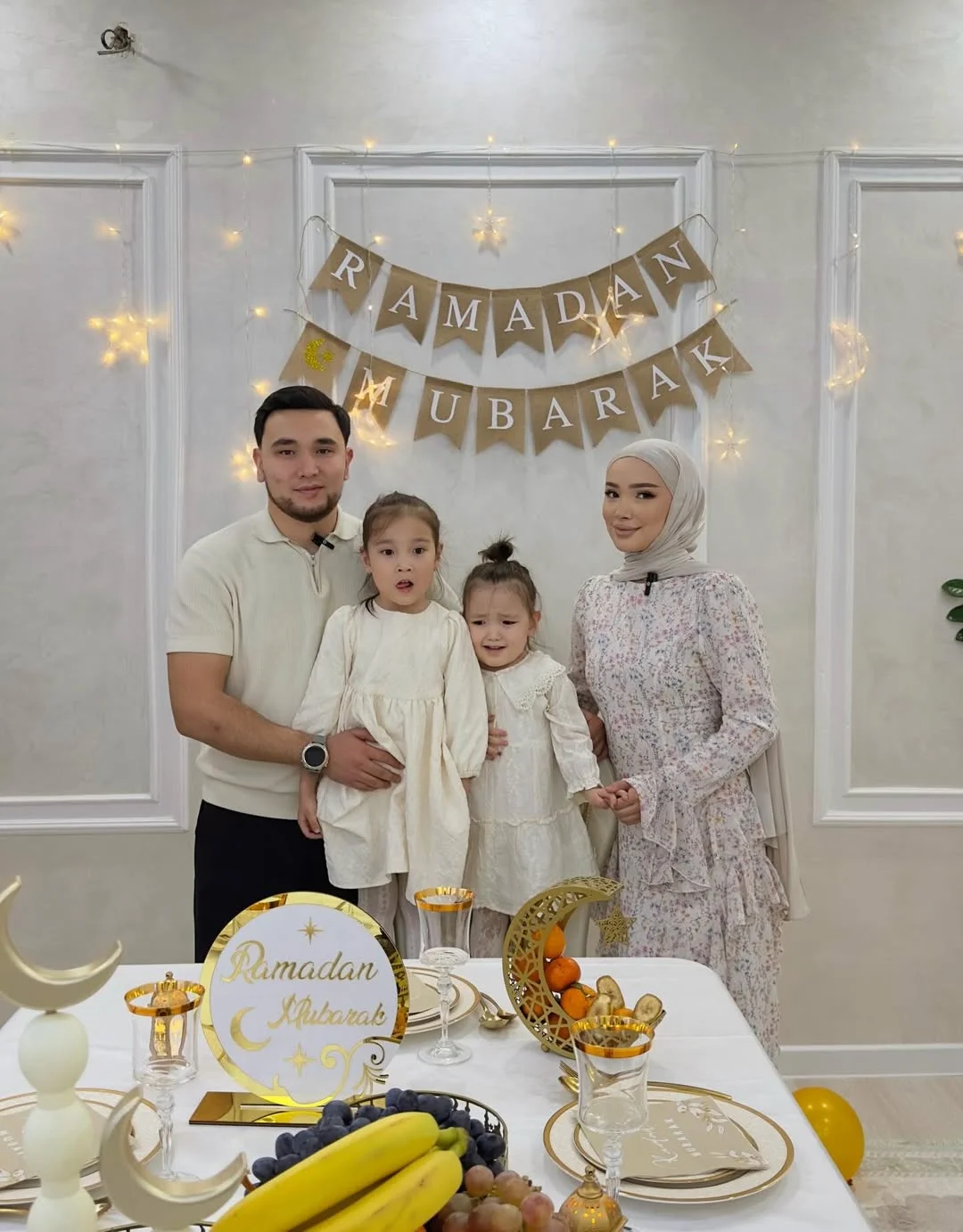 Қасиетті Рамазан айының басталуы құтты болсын ! Біздін қыздарға суретке түсіп тұрсынба , жоқпа бәрібір 2 стоп 5к-дан✨