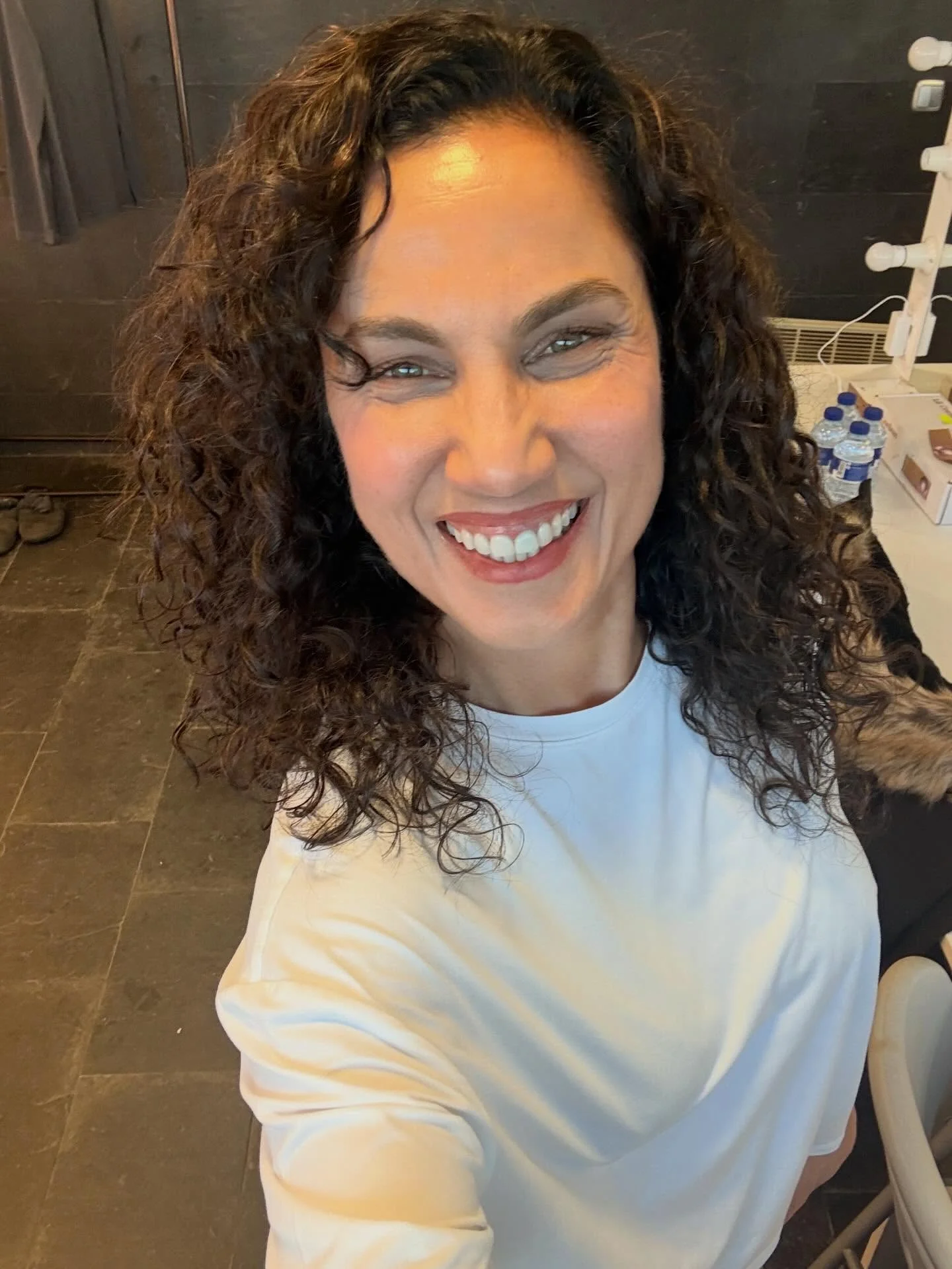 Saltar de Tenerife a Madrid y de Madrid a Tenerife. Muy feliz. Mucho selfie sola. Irme al cine con papi y mami. Caravana “parriba” y “pabajo” , un poco de deporte y buenísimas lecturas!