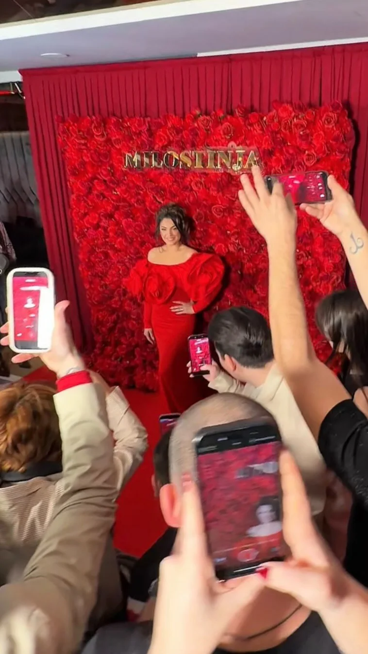 Hvala od srca svima koji su bili i uveličali promociju mog drugog albuma “MILOSTINJA” Meni je bilo čarobno, nadam se da ste i vi uživali. P.S. Gledajte do kraja. ♥️ @nemanja.ilincic #nadicaademov #milostinja #novialbum