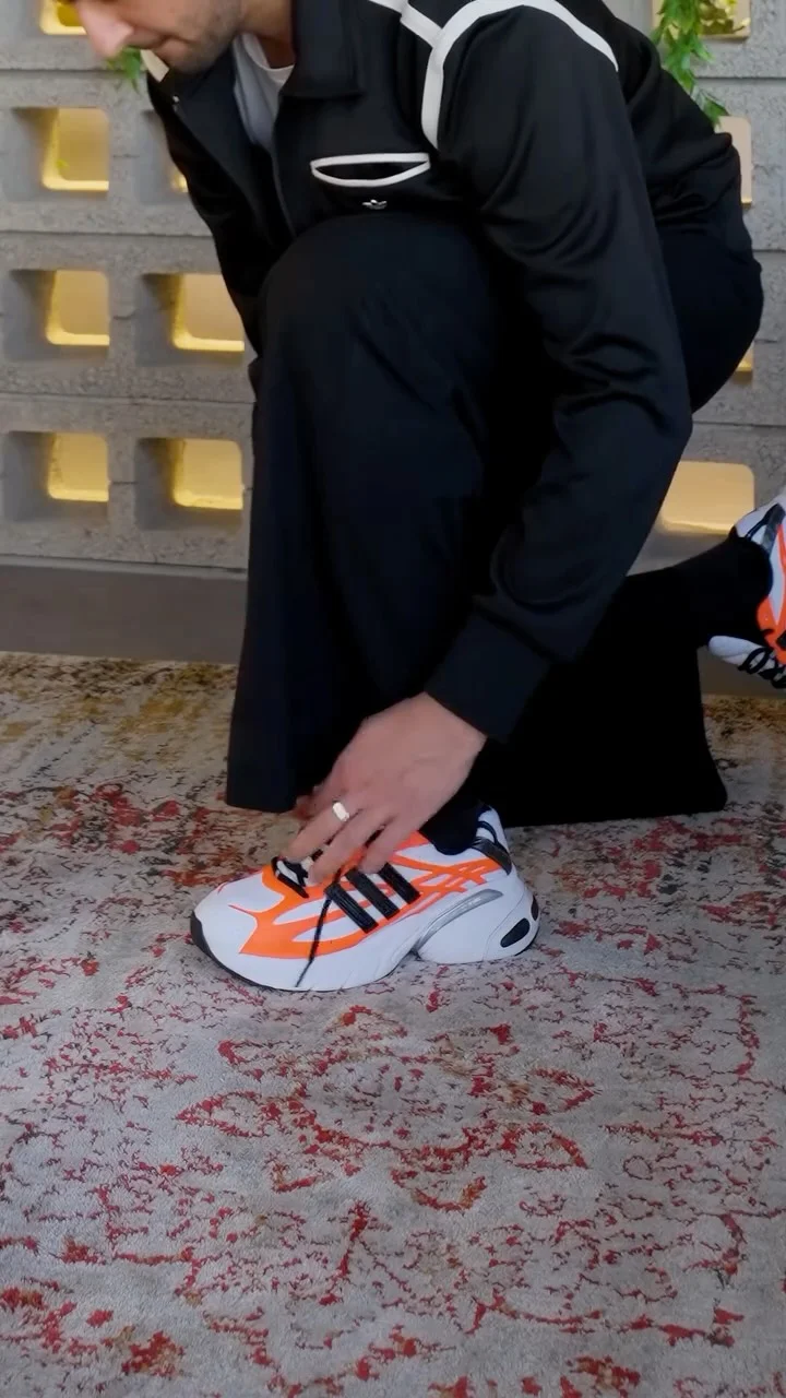 Bold energy. Made to fit you Adistar XLG is now available in different colors ‎كل لون له حضور مع حذاء Adistar XLG. ‎متوفّر الآن بأكثر من لون