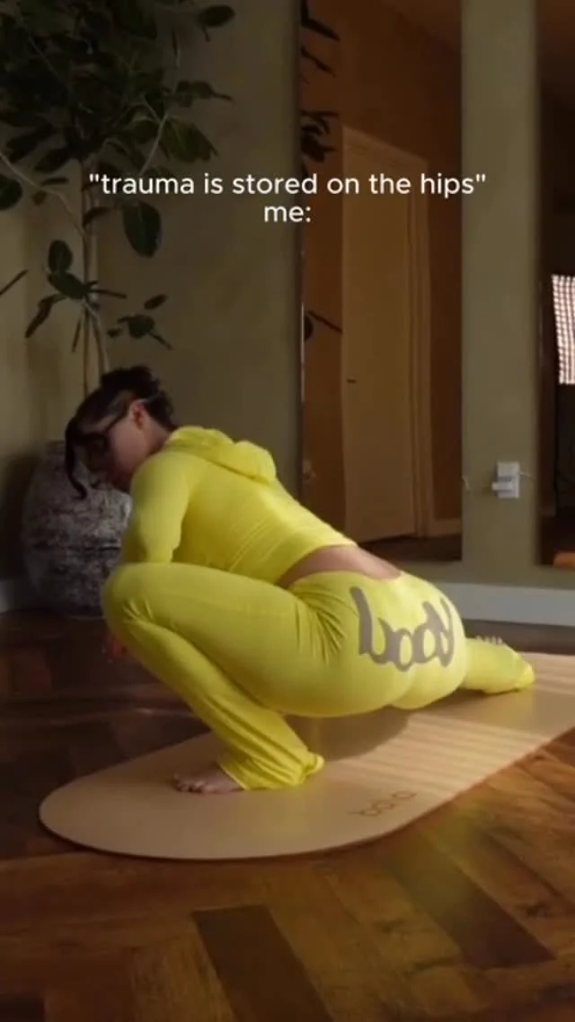 When the stretch gets a little too real ✨ #HipMobility #YogaHumor #StretchFlow #FlexibilityFun #FlowWithAdee