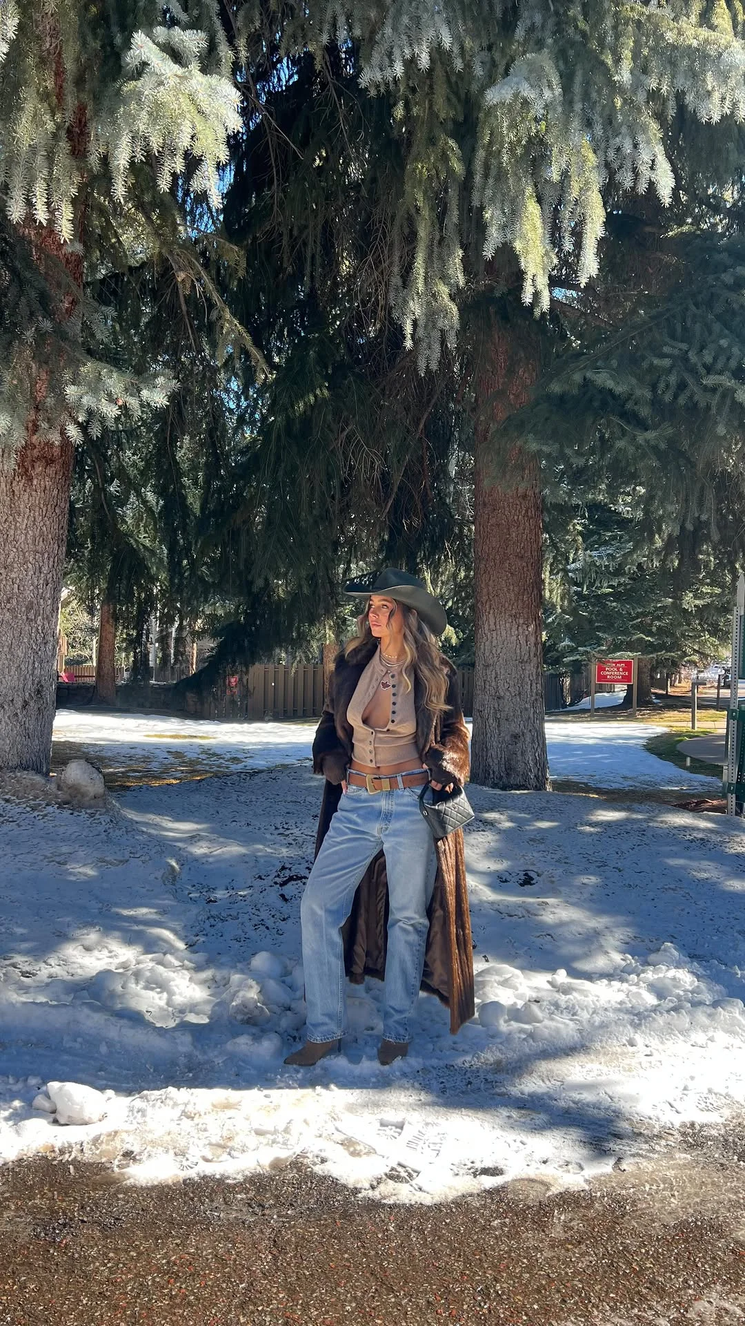 thanks for styling me @avryjustis #sisters#styling#ootd#aspen