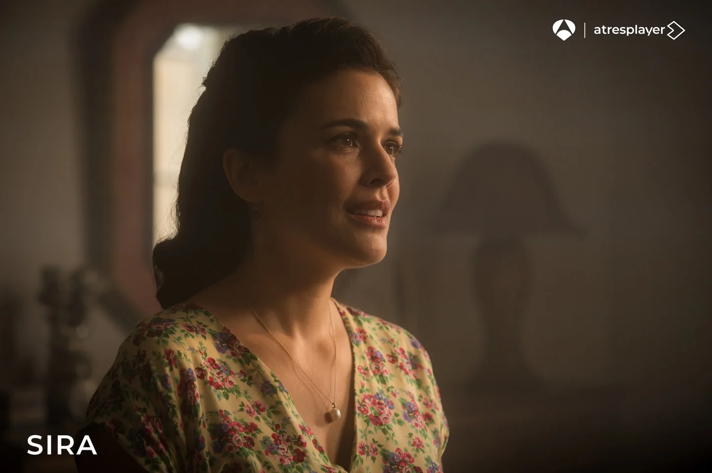 Primeras imágenes de #Sira, la esperada continuación de #ElTiempoEntreCosturas. Una producción de @buendiaestudiosbizkaia_ para el prime time de Antena 3.