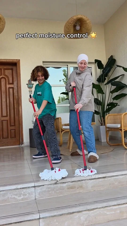 Making cleaning fun with Vileda! #vileda #viledaeasywring #viledaspinmop #easywringforagreatclean #itfeelsgreattofeelathome ViledaUltraFresh @viledaarabia