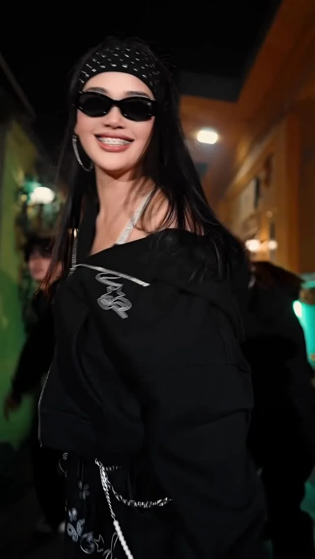 Очень надеюсь что Мот и меня заметит ‍♀️ @mmott23