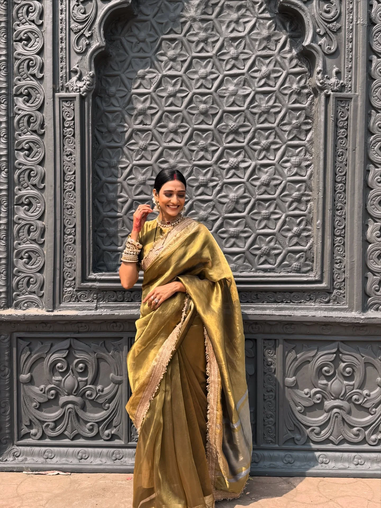 Somewhere between grahpravesh pooja and medical exam ‍♀️ . Watch Dr.Aarambhi on @colorstv to know more . @shivannishiralli