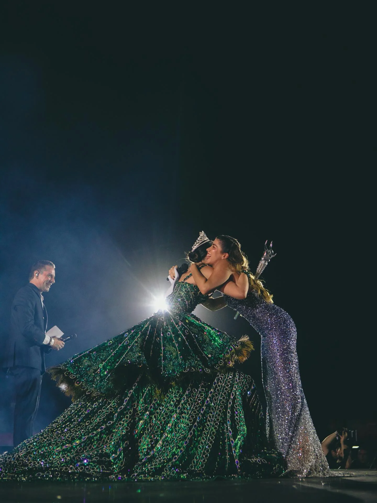 Memorias de un Carnaval para la historia! El 2026 quedará por siempre en nuestros ❤️ @michellecharf que orgullo! Que reina! Lo lograste así como te lo soñaste! Te adoro! @juanchojaramillo63 eres un crack! Tu entrega, tu...