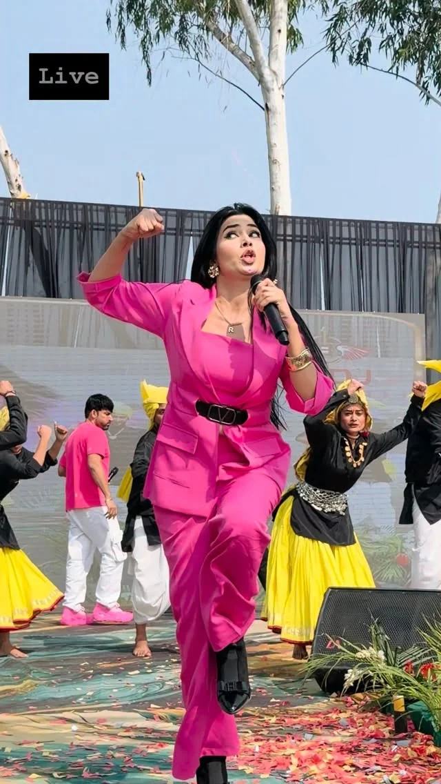 Solid body #Bulandshahr #live #show #publiclove❤️