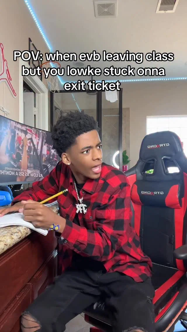 Yall chill hollon #familyflawsandall #rewindablemoments #tiktok #tiktokchallenge