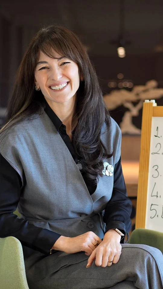 Bir şeyleri kırıp parçalamak istediğinizde öfkenize hakim olabilmek için neler yapmanız gerektiğini 5 maddede özetlemeye çalıştım. Bu yöntemleri çocuğunuzla paylaşmayı unutmayın