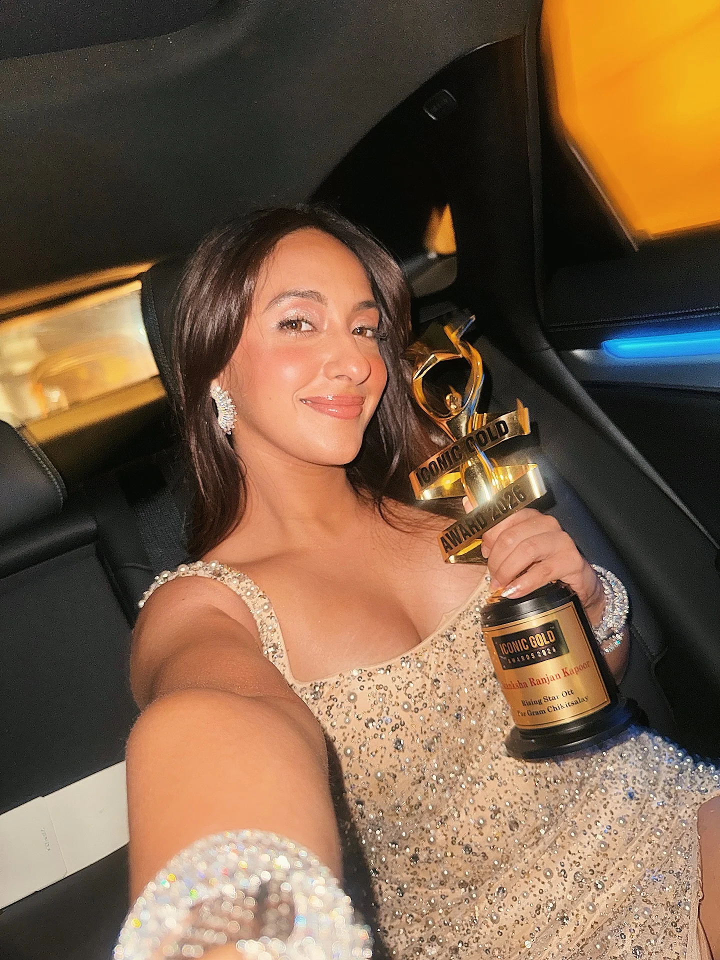 ‘Rising Star’ is such a hopeful title. I really like it… it assumes movement.. And this year, I feel that...☺️ Opportunities I’m grateful for..Dreams that feel a little closer So thanks for catching me in motion! @iconi...