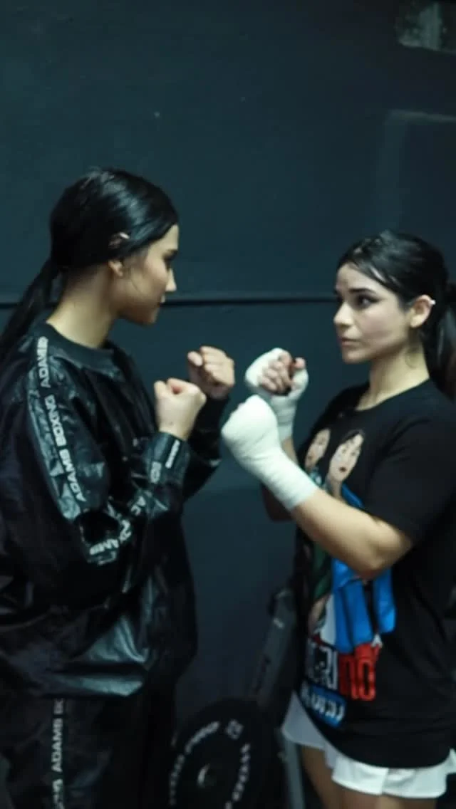 Entrenando con la campeona @camilazamoranohmo -2 días para su defensa de título mundial