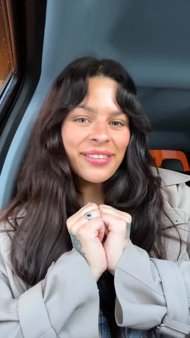 @hydrosolution.officiel a rendu la transition vers un véhicule électrique super facile. Leur service a été impeccable du début à la fin. Pour votre borne de recharge (fuuuulll abordable), pensez à eux! Psssst : le code...