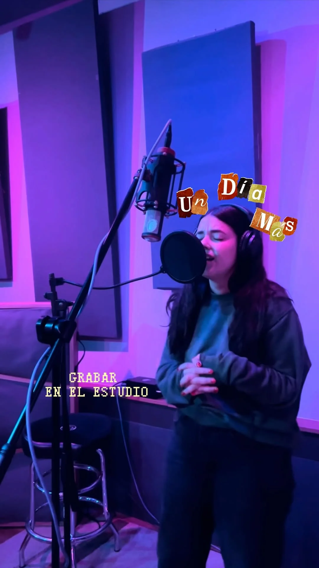 un día más: el proceso de grabar en el estudio. ❤️‍ 27/2 disponible en todas las plataformas!!!