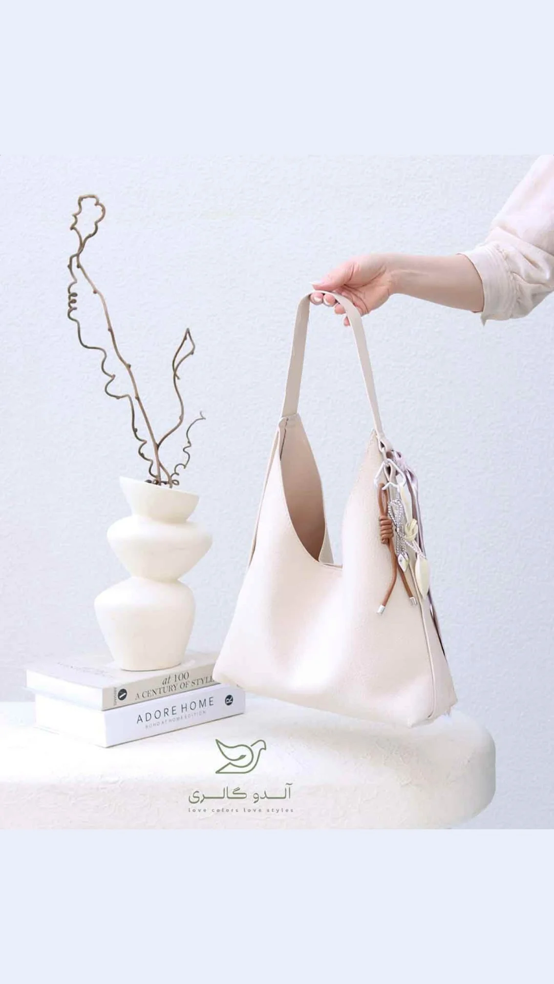 اگه طرفدار کیف های منعطف و نرمی،قطعا مدل کوژانی مناسب شماست! داخل این کیف یه کیف کوچک داره برای محافظت از وسایل کوچک داخل کیف✨ @aldo.gallery ________________________ ✔️کیف بزرگ کوژانی ✔️1250 تو/مان ✔️ ابعاد: (36*28*12)...