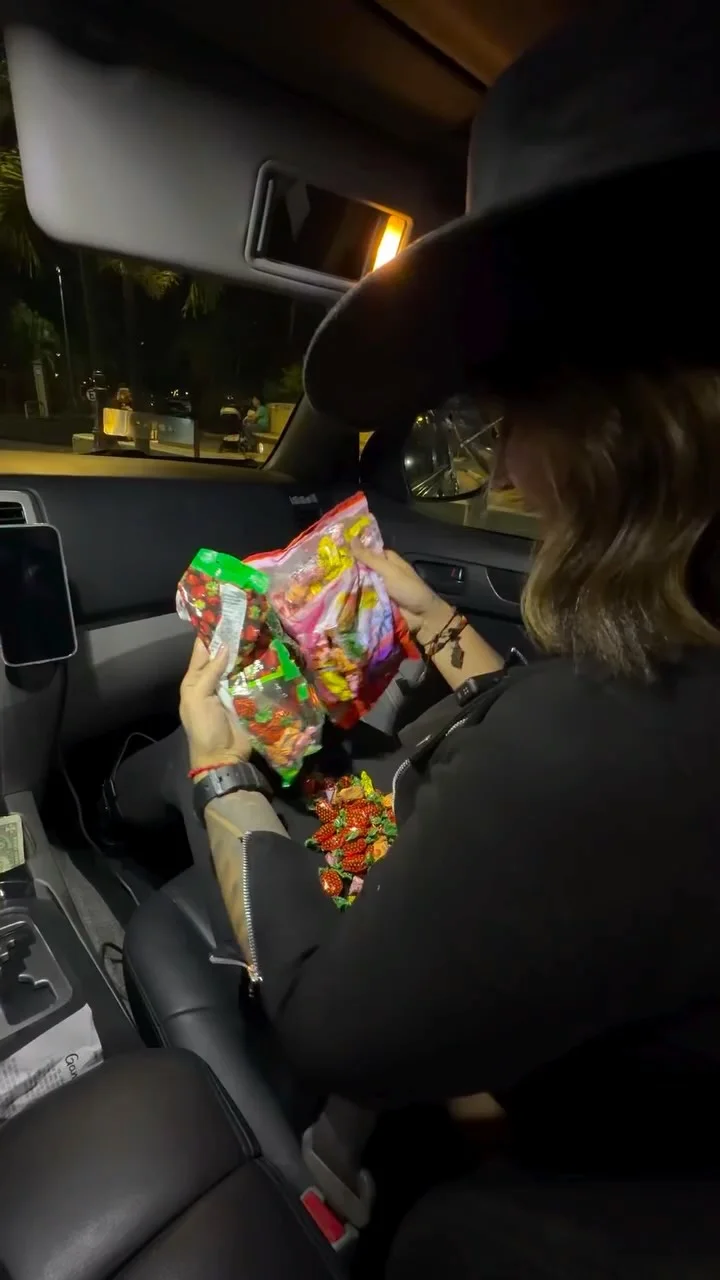 Antes de salir a disfrutar el carnaval, el vehículo debe estar listo ⁣ Revisar el lubricante del motor, mantener el refrigerante en la maleta, verificar la batería y usar el líquido correcto para limpia parabrisas puede...