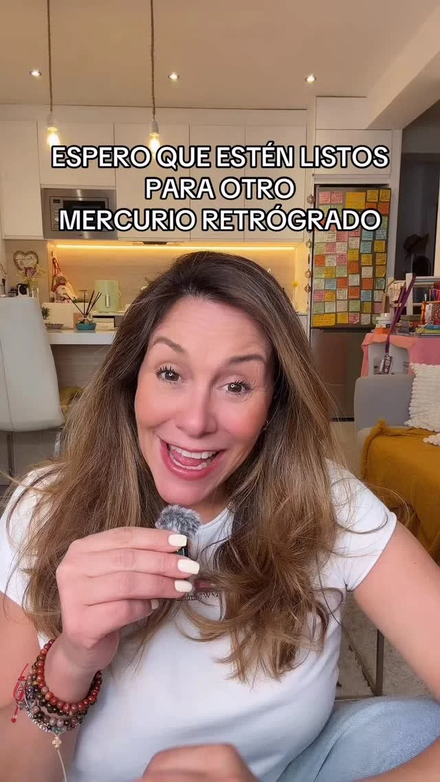 Y llega el primer mercurio retrógrado del 2026. Sí, mercurio comienza a retrogradar el 26 de febrero de 2026 y lo hará hasta el 20 de marzo en el signo de Piscis. Es un tránsito muy potente porque estamos entre eclipses...