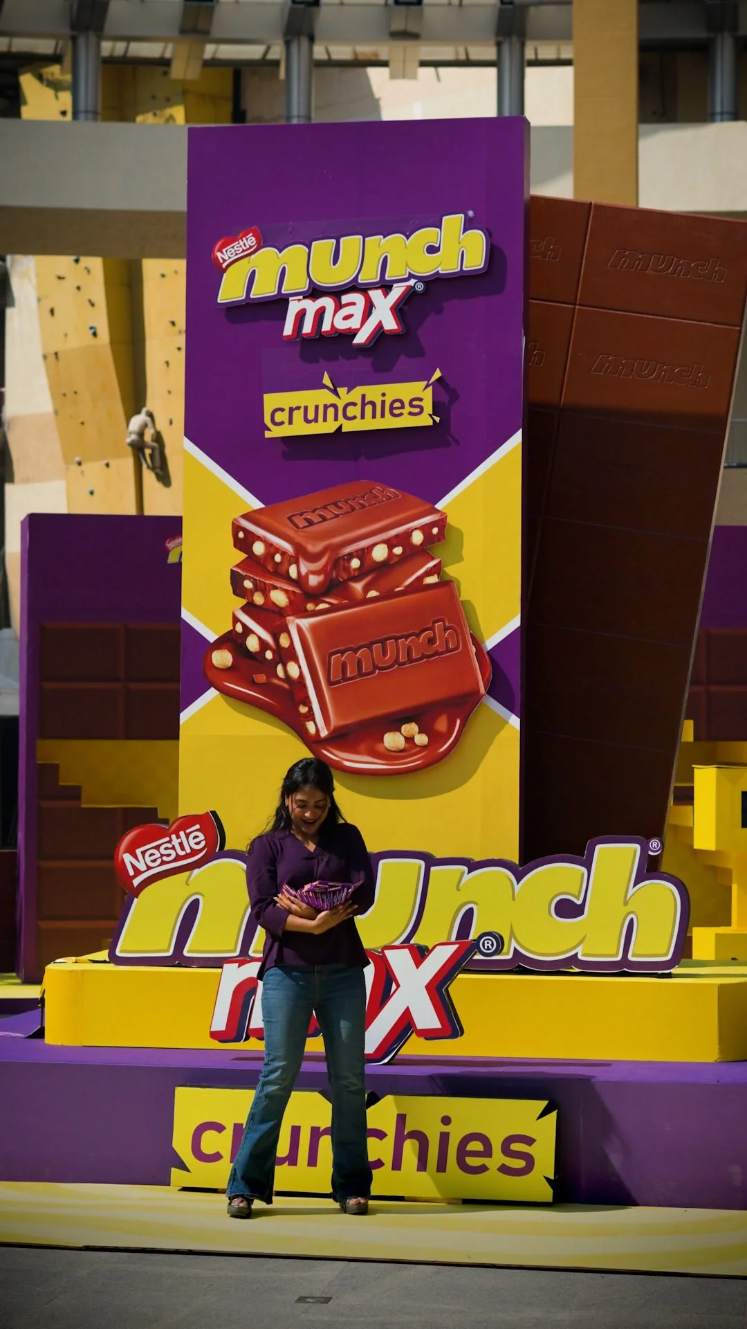 That first bite… and CRUNCHHHH!!! 😍
CRUNCH so loud, my heart said ‘again please!’
I don’t just eat, I experience it — and Munch Max Crunchies was a whole vibe 🤤✨ @nestle.munch 

#Munch  #NewWayToCrunch  #MunchMaxCrunch #SoundOnForCrunch  #Ad