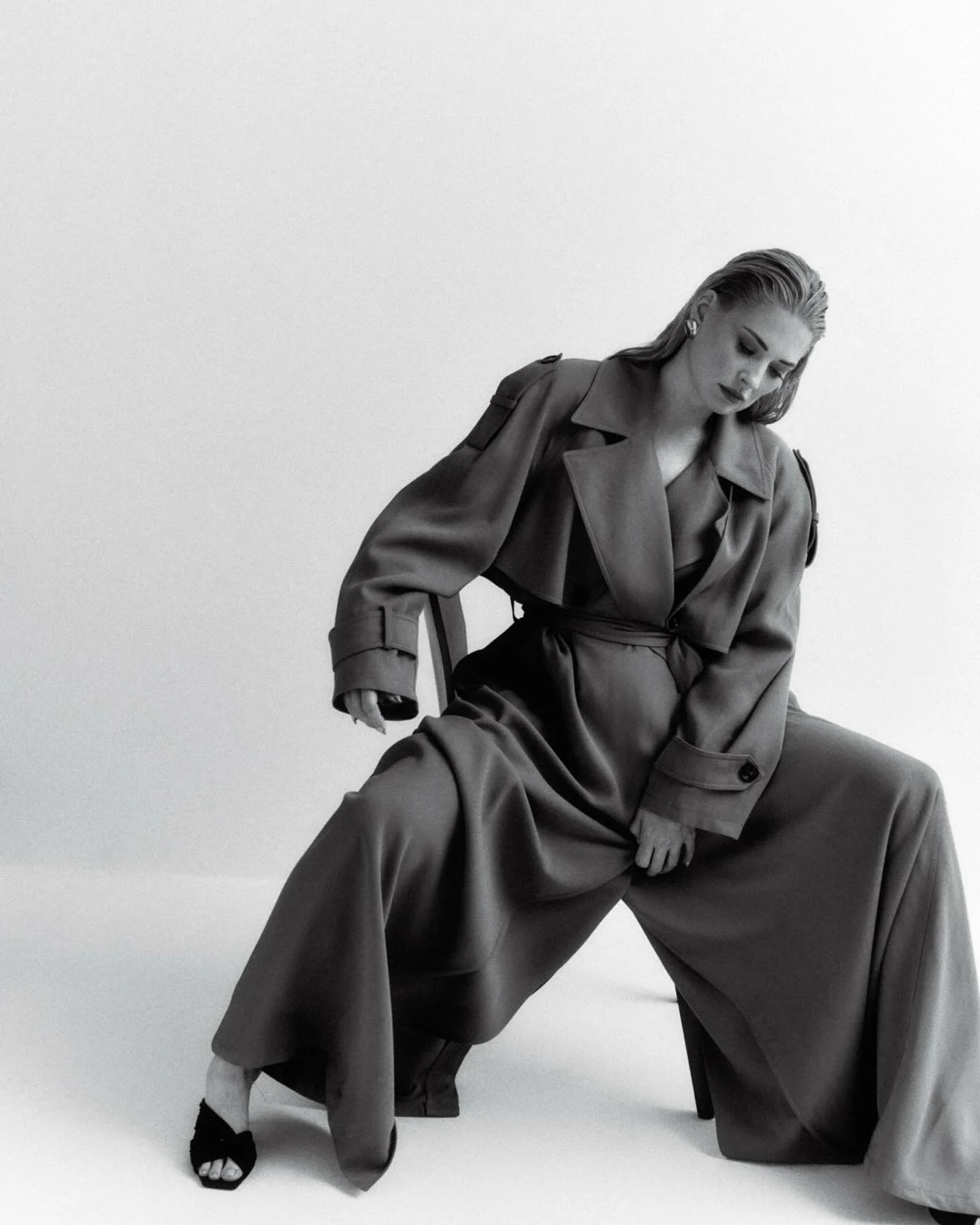 talent ALEXANDRA BRECKENRIDGE @alexandrabreck photography LENA MELNIK @lenamelnik styling ELISE SANDVIK @elise_sandvik @thewallgroup makeup COREY CRYSLER @coreyjasoncrysler hair JASON MURILLO @jasonmurillohair @artdepta...