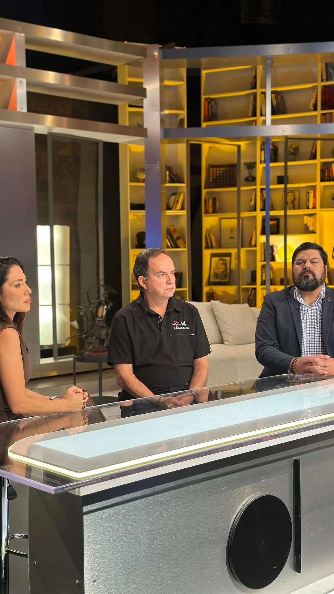 Analizamos la polémica decisión del Secretario de Salud sobre el resguardo de los resultados de la reválida médica, una acción que levanta sospechas sobre la integridad del proceso. Más de esta discusión en TeleOnce.com