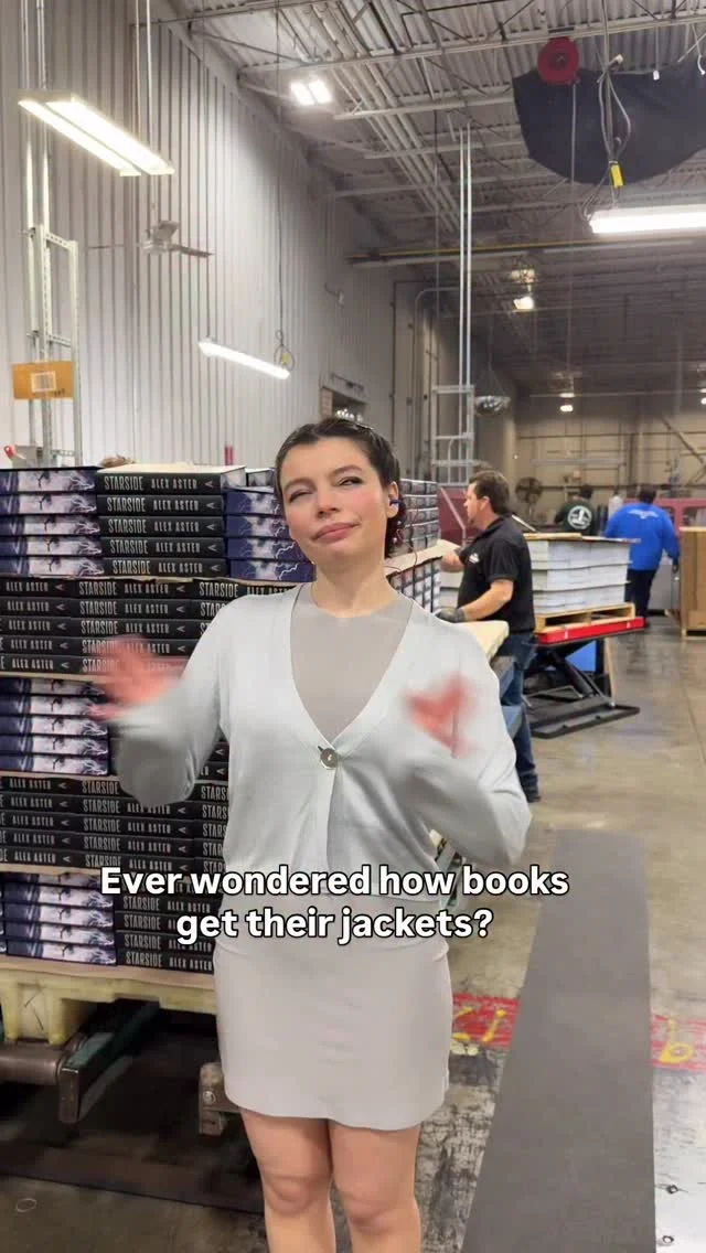 Preorder STARSIDE anywhere now to get these first printing edges! #books #bookstagram