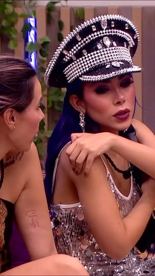 ¿Qué está pasando con Calma?🙊 Alexa y Manuela analizan la situación entre cuartos tras la salida de Nicolás Arrieta🧐🤔 

#lacasadelosfamososcol3