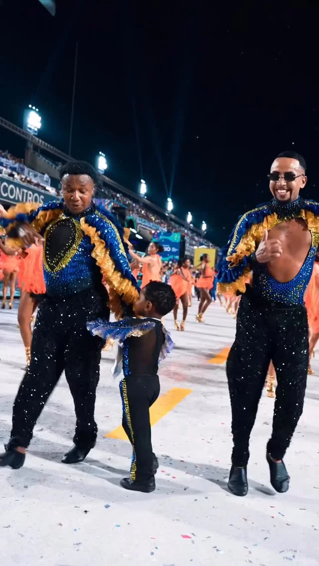 Aguenta coração Hoje é dia de defender a minha FAMÍLIA.. AMIGOS .. hoje é dia de comunidade, que Deus e os orixás nos proteja Na @paraisodotuiutioficial eu construí tudo e para ela que me entrego obrigado por tudo e por...