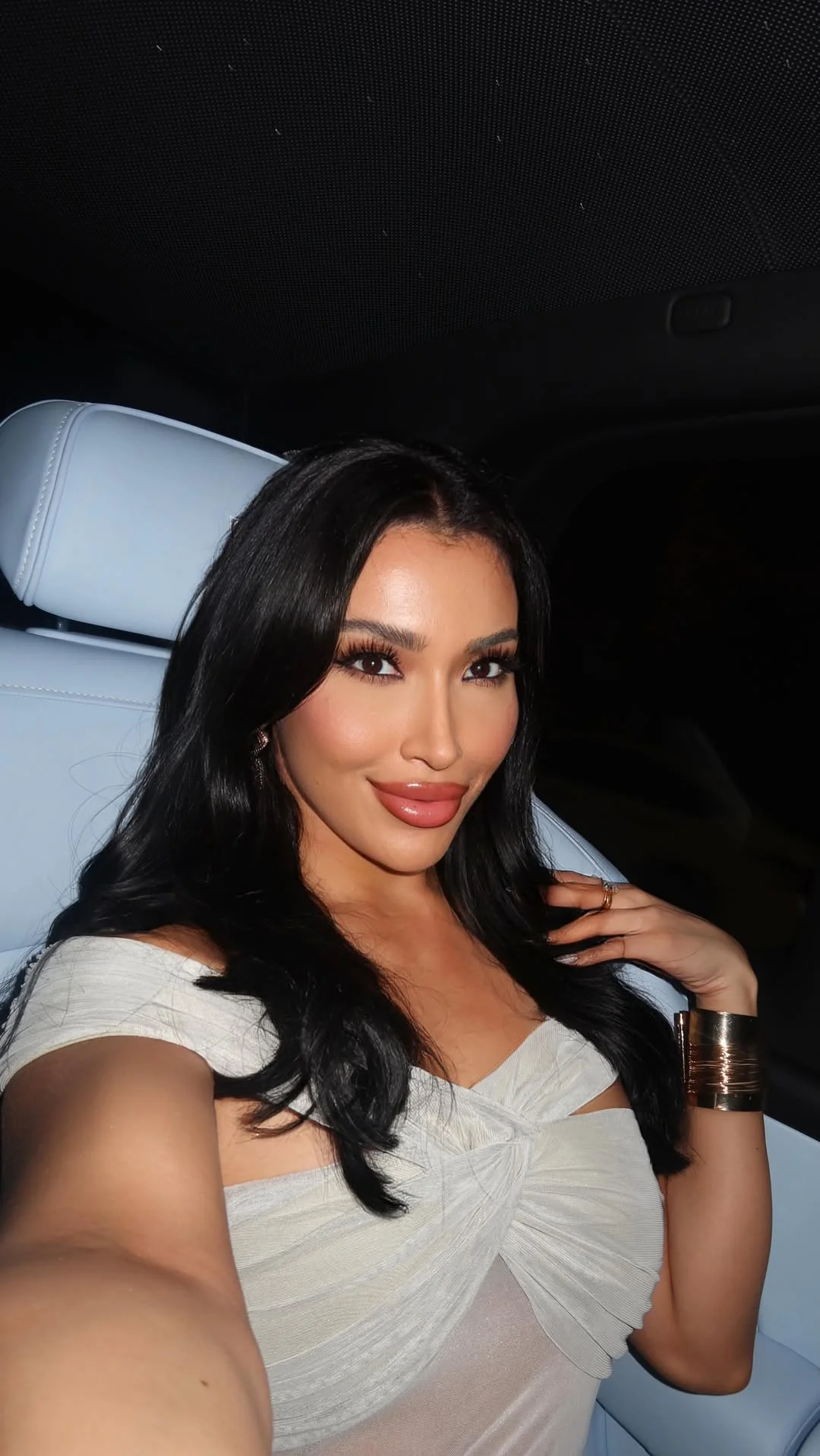 POV: A random weekday as a content creator living in Miami. Thank you @igkhair for the ultimate hair refresh!