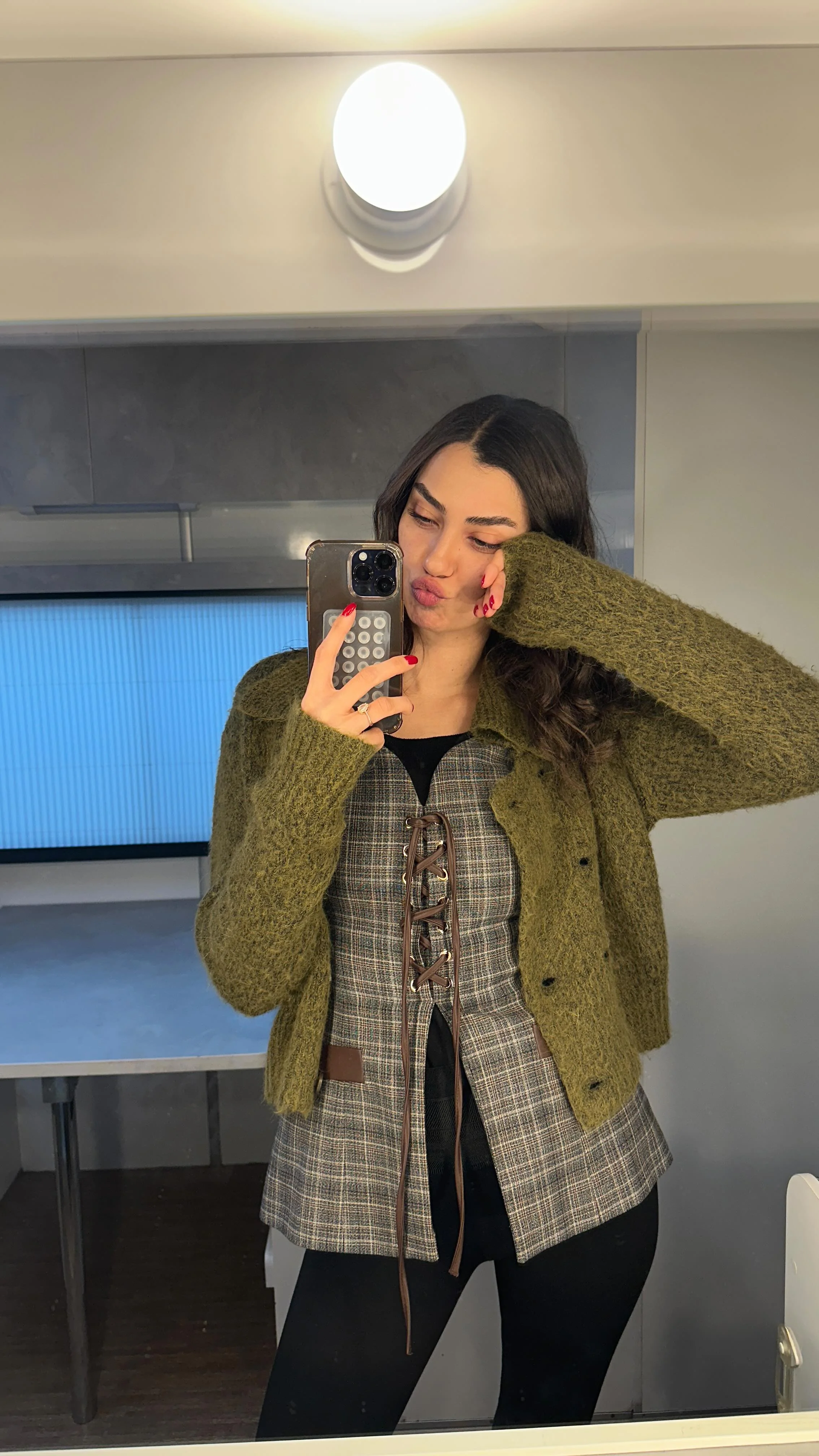 1. Bolumden bu gunee 😍🌹 @gullervegunahlar  Aksam birlikteyiizzz! 🎉💜🌹 #gullervegünahlar