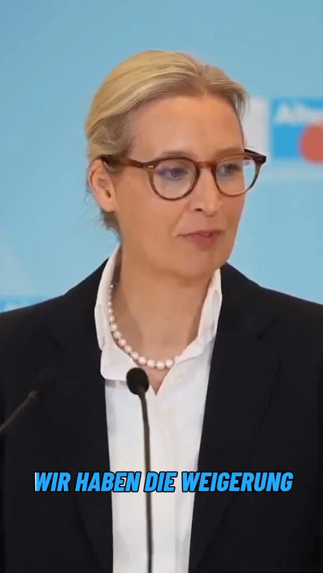 "Wir haben die Weigerung der Ukraine, Öl durch die Freundschafts-Pipeline zu leiten. Damit möchte man die Ungarn unter Druck setzen und einen Regierungswechsel hervorrufen auf Druck der EU."