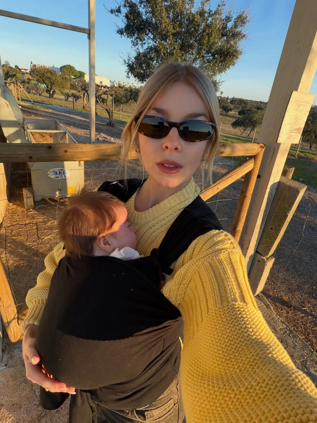 Registo do primeiro fim de semana fora como família de 5 ❤️ Ficámos no @octant.evora que já conhecíamos e que é incrível para famílias, podem levar os vossos animais de estimação, a comida é deliciosa, o staff super sim...