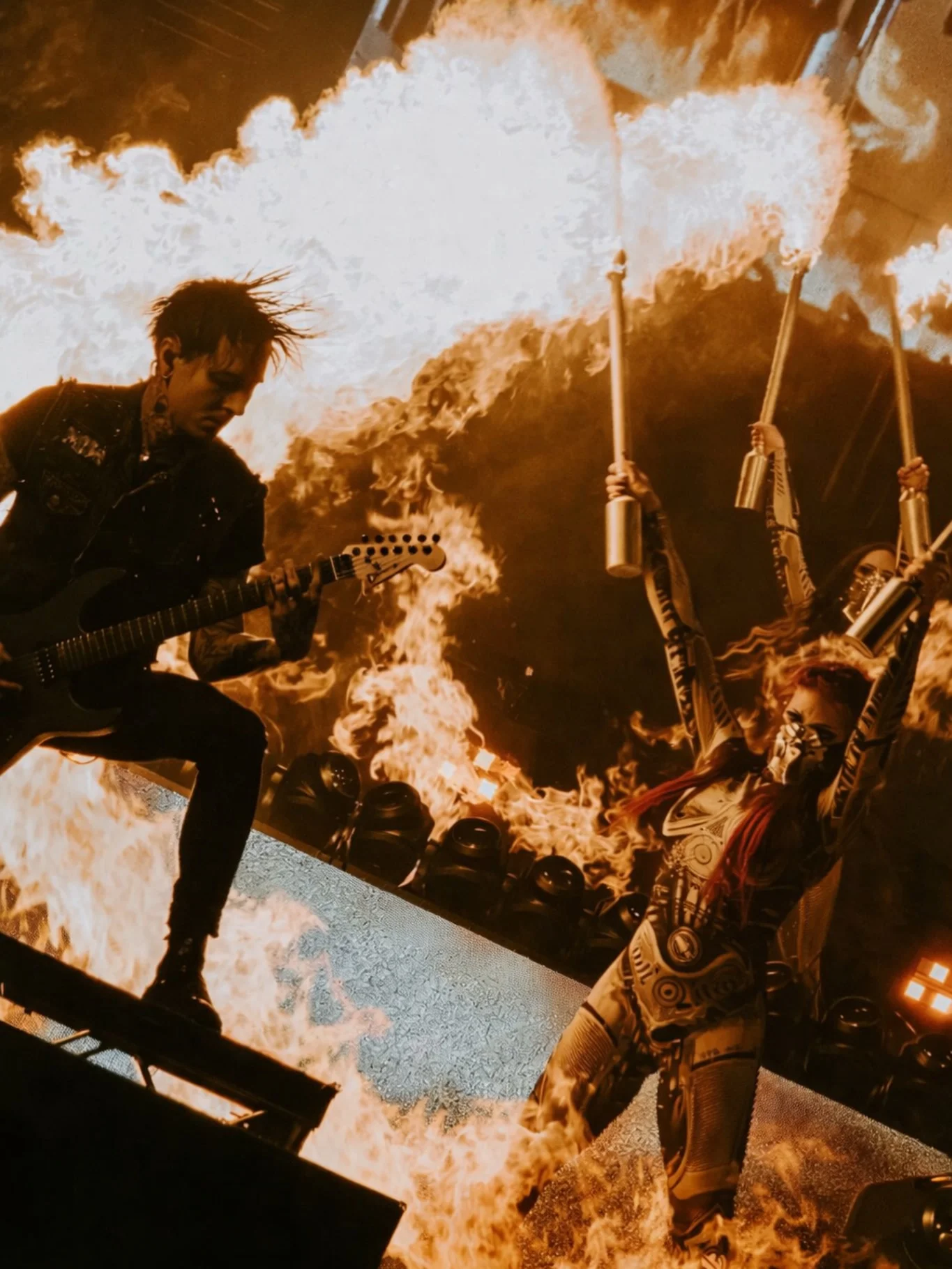 just doing charmander things behind @rickyxolson photo: @blackdovesphoto