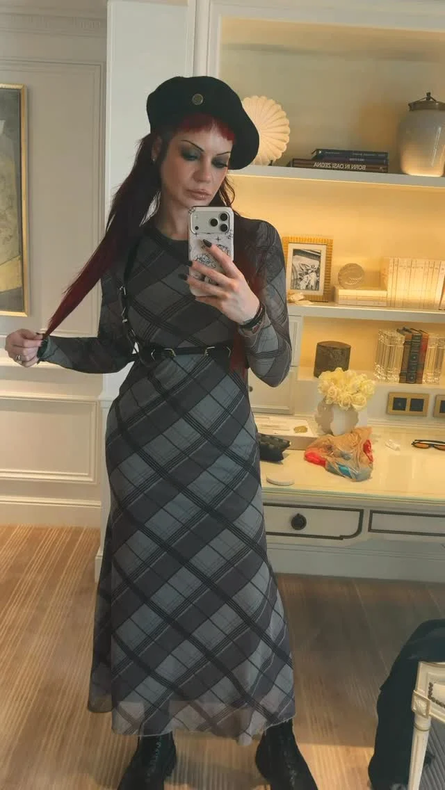 Parisian but make it ✨gothy✨ Kept it casual while strolling Paris with the family. Little bit of sunshine finally came out and then it said NOPE and hid behind the clouds again.