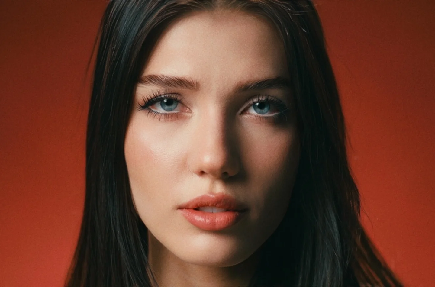 Actuación ️ Un momento de lo que grabamos en la clase con @laboratorio_actores Qué personajes me ves interpretar? En la primera academia de actuación donde estudié en 2022, New York Film Academy LA, me dieron la tarea d...