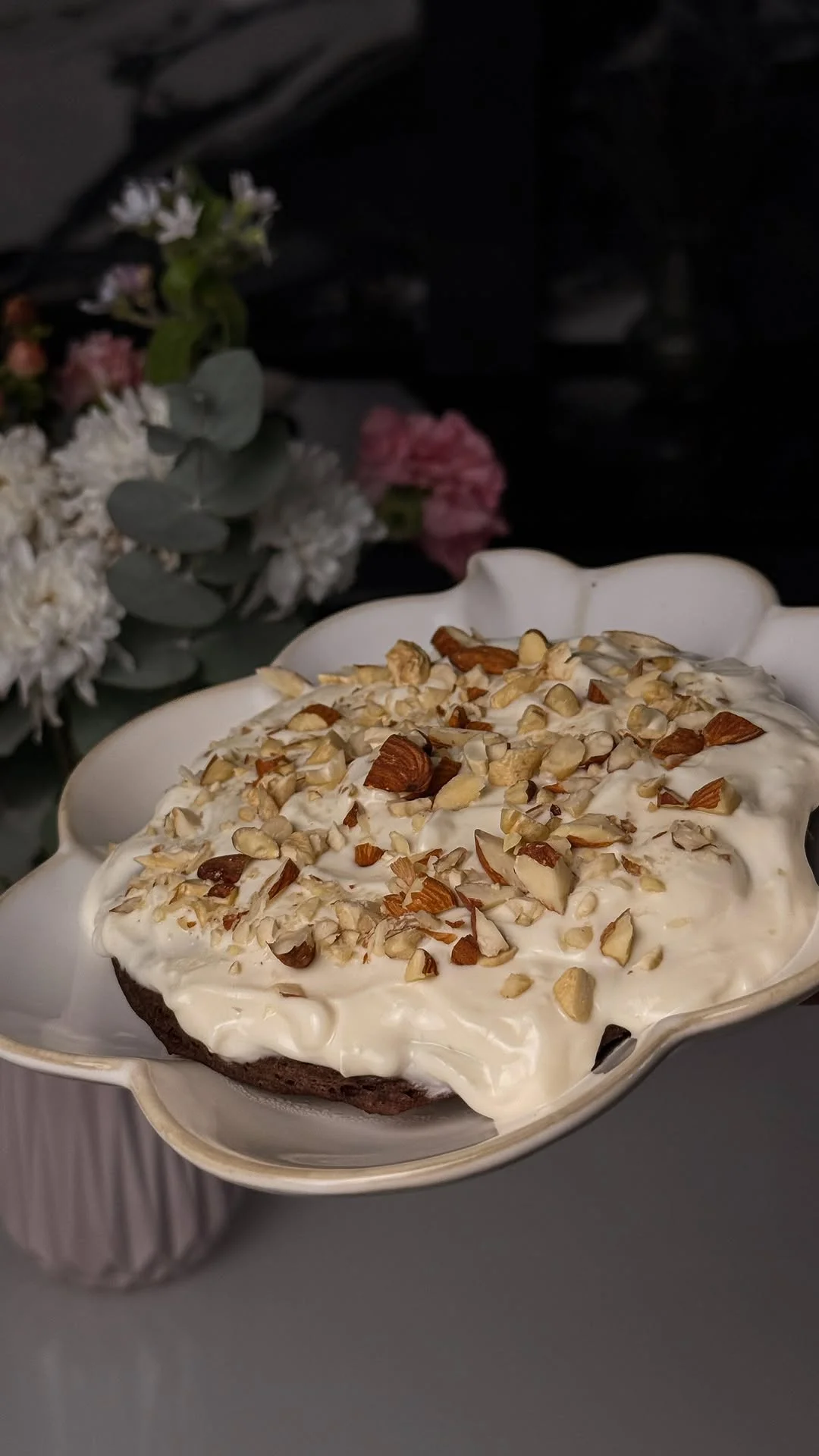 Це той самий ПХ рецепт, який треба зберегти і повторити Банан Яйце Какао Розпушувач Йогурт (у мене рослинний) Горішки Я не любила банани, бо не робила з них таку смакоту за кілька хвилин. До речі, інгредієнти відгадала...