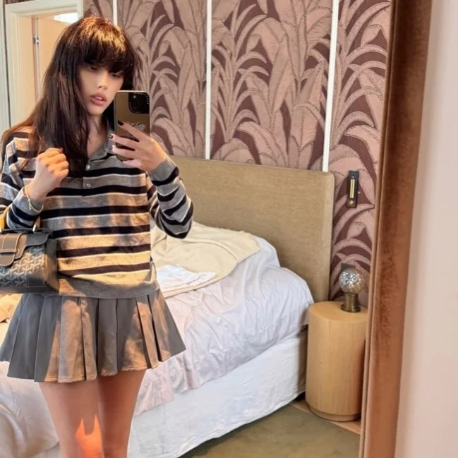 Instagram post by @alinamos1 (DU3kHIbjD-M).