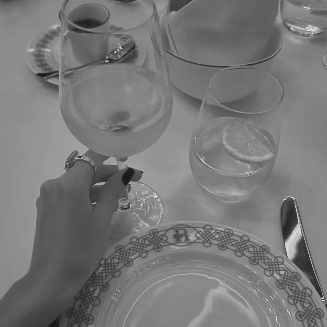 Instagram post by @alinamos1 (DU8RaBbjEnm).