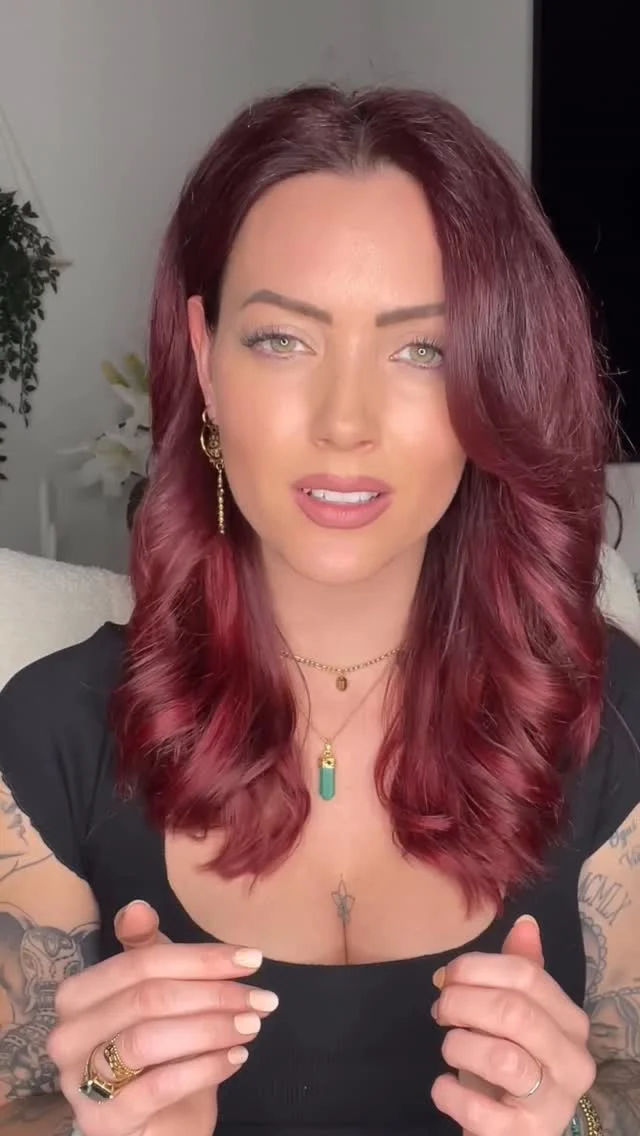 All das und vieles mehr, lernt ihr in meinem Buch „FRAU GENUG FÜR ALLES“ - von mir für euch ❤️ Mein Buch ist ein Stück meines Weges, meiner Geschichte und meiner Stärke. Ich hab mein ganzes Herz in dieses Buch gesteckt...