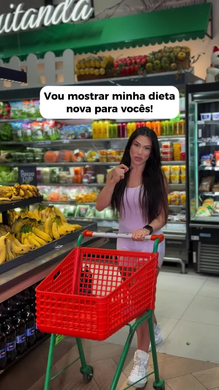 Minha dieta nova!! 
Agora está para recomposição corporal.

Ganhar massa muscular e perder gordura ao mesmo tempo.

Aqui estão os alimentos que eu vou consumir, e são a minha preferência. 
Não é porque vc não está vendo aqui outros alimentos que quer dizer que eles são ruins.

Alguns entram e saem. 

E se vc quer que eu traga a minha dieta aqui, me conta nos comentários.