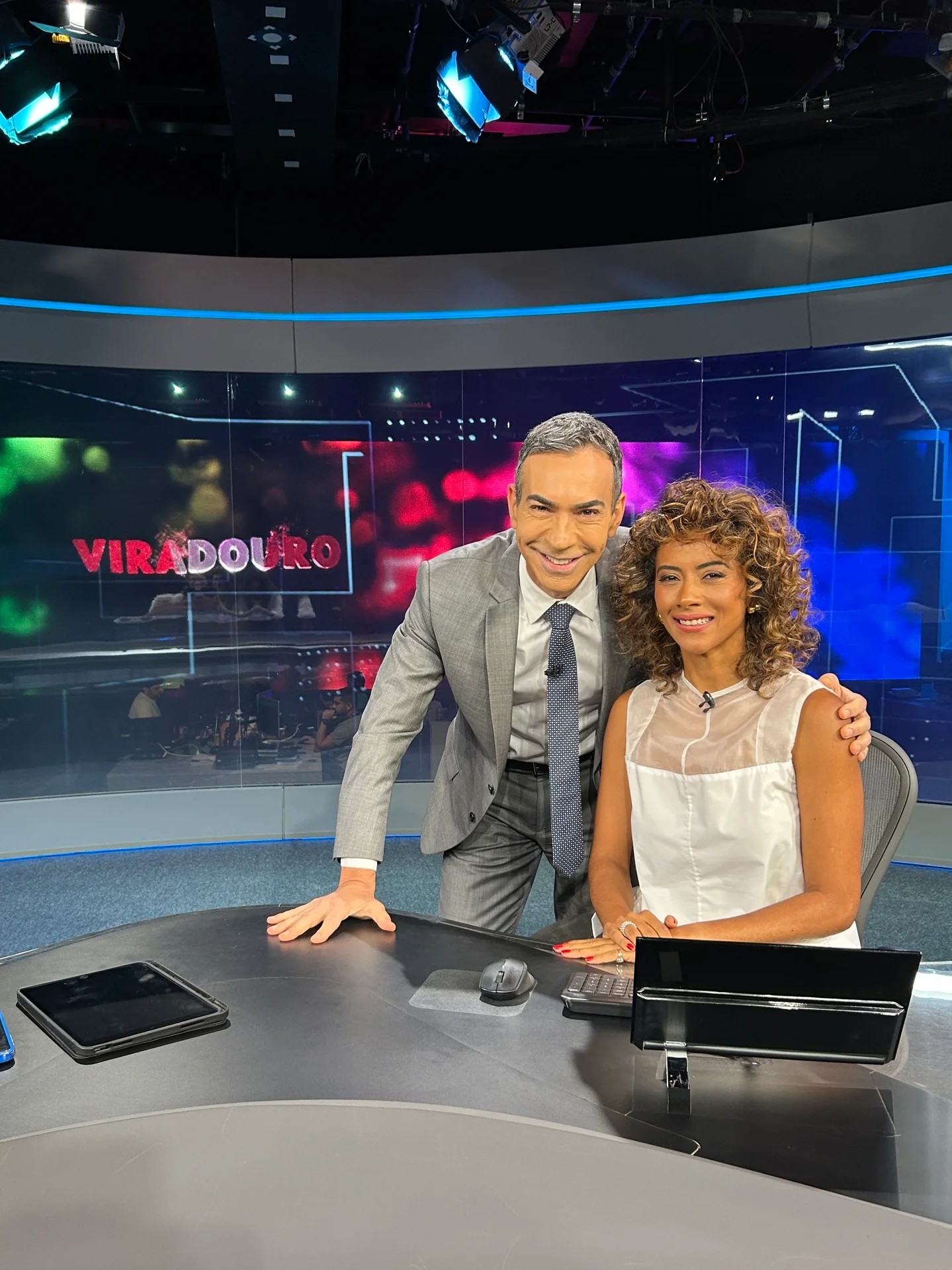 O #JN está no ar, com a Unidos do Viradouro campeã do carnaval do Rio de Janeiro #BoaNoiteJN