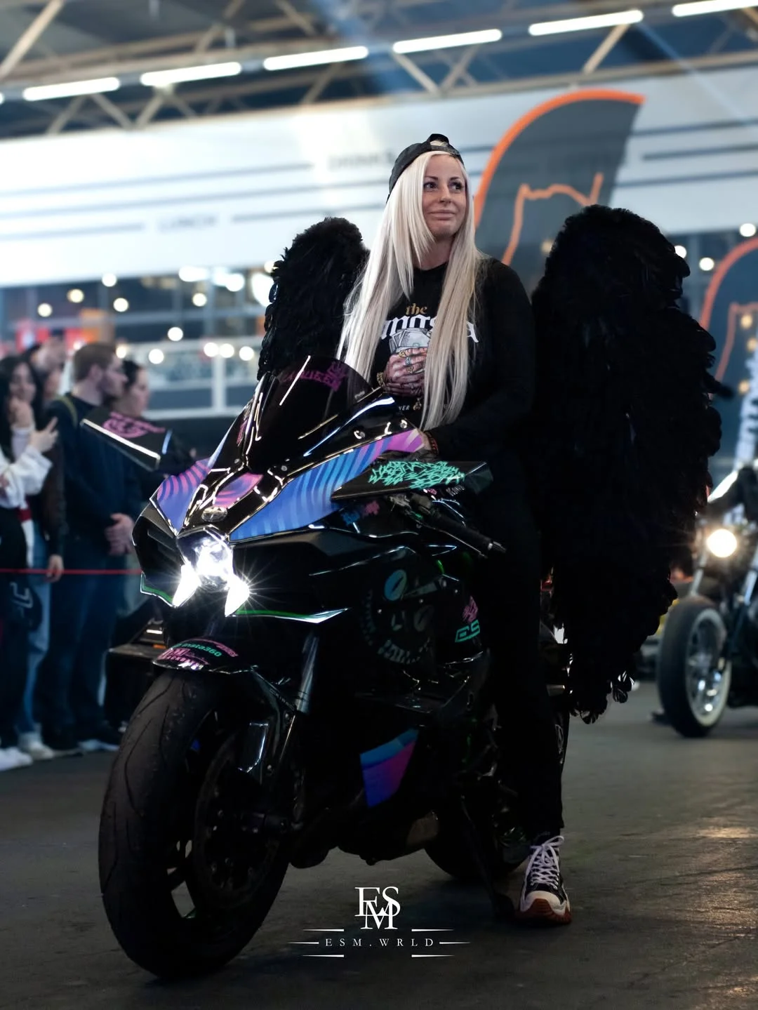 Chaque événement est un moment unique, entre rencontres, respect et amour de la moto. Merci à tous ceux qui étaient là pour partager ça. : @gmoto_store code promo ALISSON : @cameleonskin : @carbonetics : @esm.wrld #H2 #...