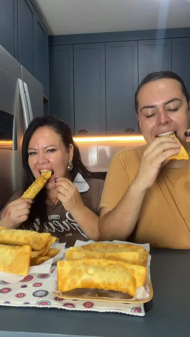 (Quadro - Master Best) Que receita fácil , não precisa nem de descrição. @alissonspitzner Com a minha rainha @arituza.spitzner.52