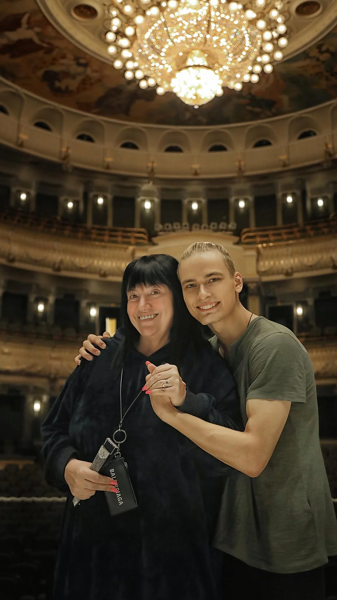 25 февраля на главной сцене страны — в Кремлёвском дворце — состоится мой юбилейный вечер. И в этот особенный для меня день на сцену выйдет не просто прославленный коллектив, а моя семья. Моя история. Мои истоки. Театр...