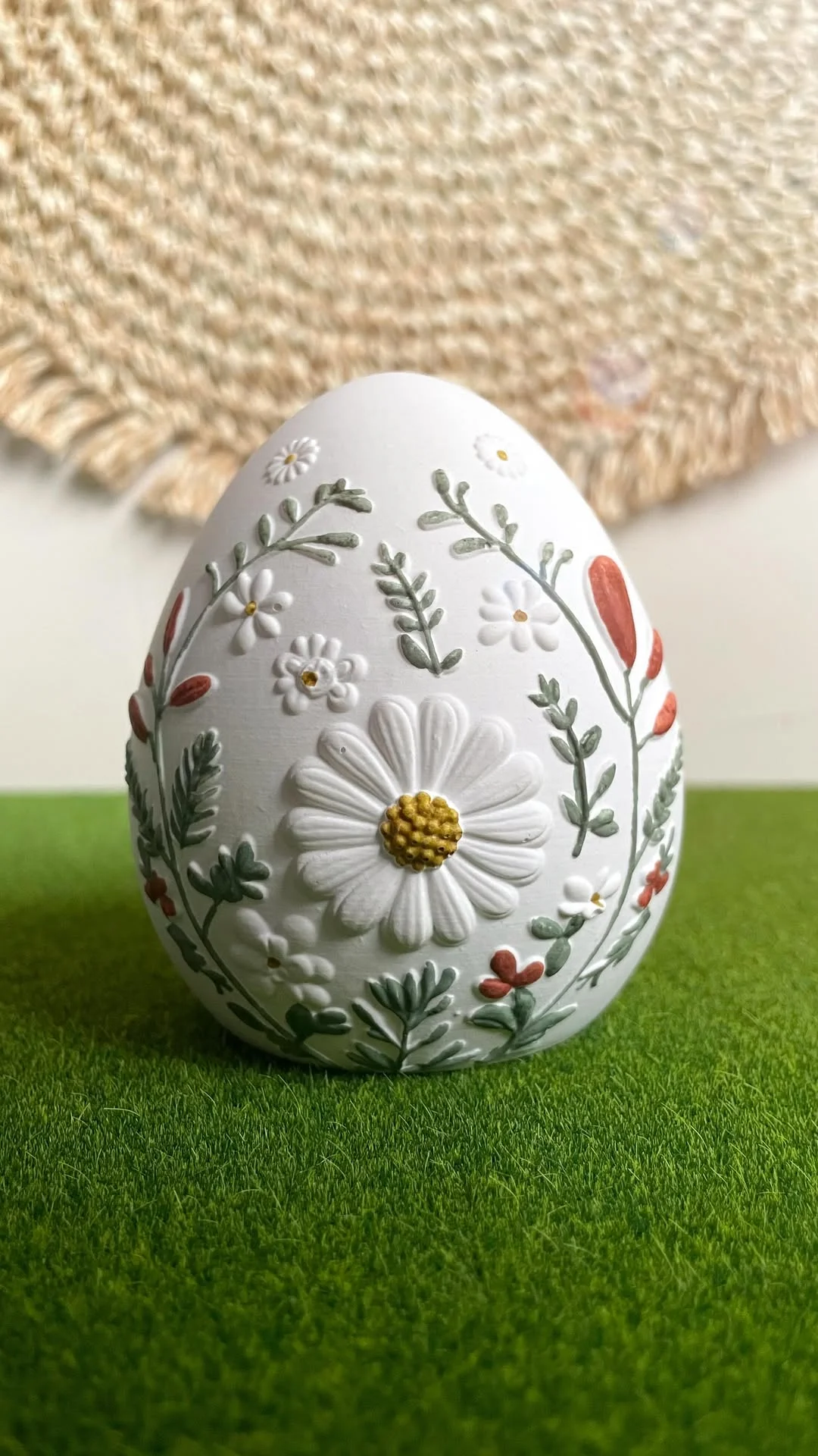 Deko-Osterei mit Gießrelief Werbung | Kooperation Mit dieser hochwertigen Gießform von @allesfuerselbermacher gießt Du im Handumdrehen wunderschöne Ostereier - zum Dekorieren, Verschenken und sich beim Anblick daran erf...