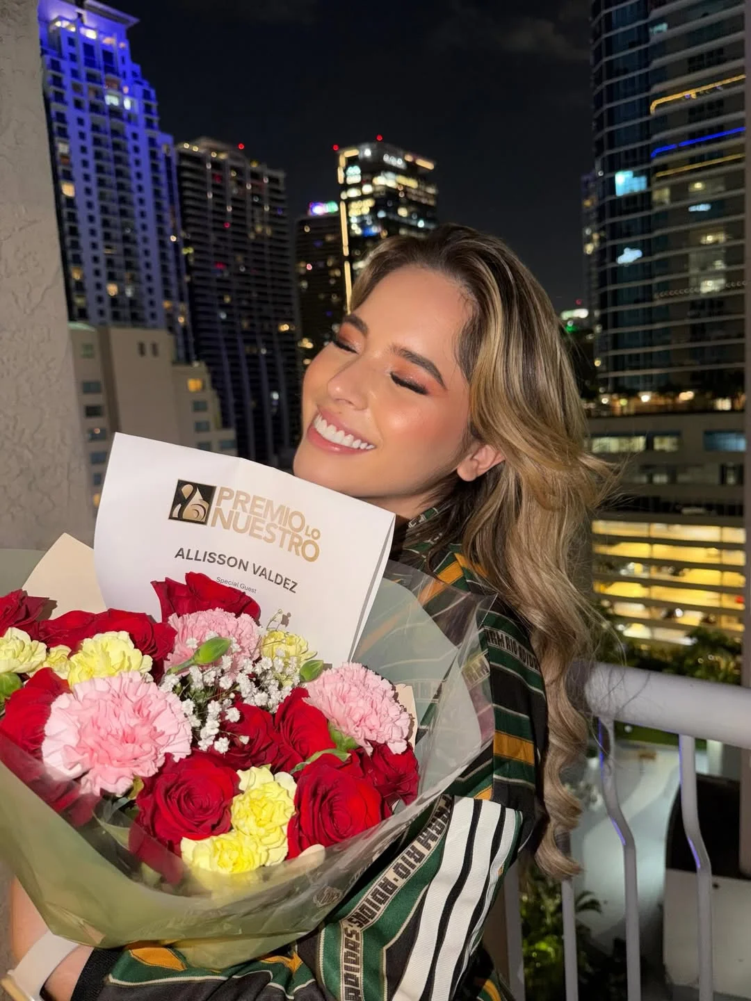 Una más a la lista de mis deseos, después de verlo en la televisión, viviré la experiencia en vivo. Documentar el Detrás de cámaras de estos eventos internacionales me llena de alegría ✨ amo comunicarles a ustedes cada...